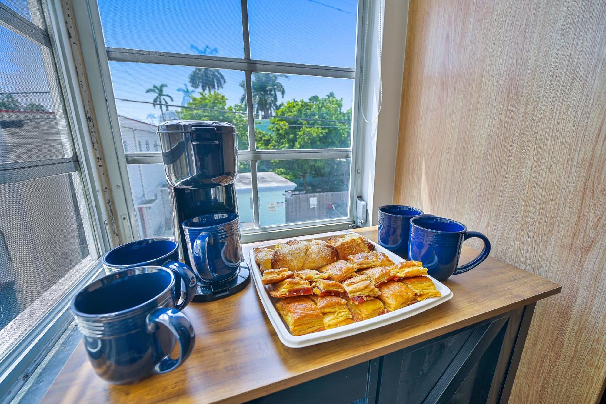 Large & Bright Sleep Up To 8 Only 2Min From Ocean! Miami Beach Exterior photo